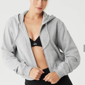 Alo Yoga Routine Cropped Zip Hoodie size small new with Tags
$108 retail